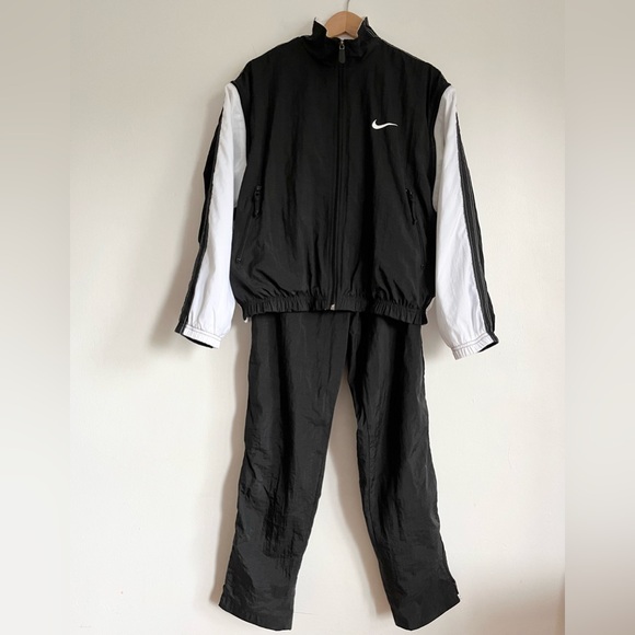 Vintage Nike Tracksuit Black/White Jacket/Pants Nylon Set Removable Sleeves M - Picture 5 of 16